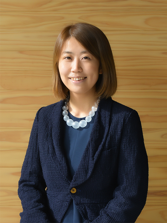 代表取締役社長 岡田 明子