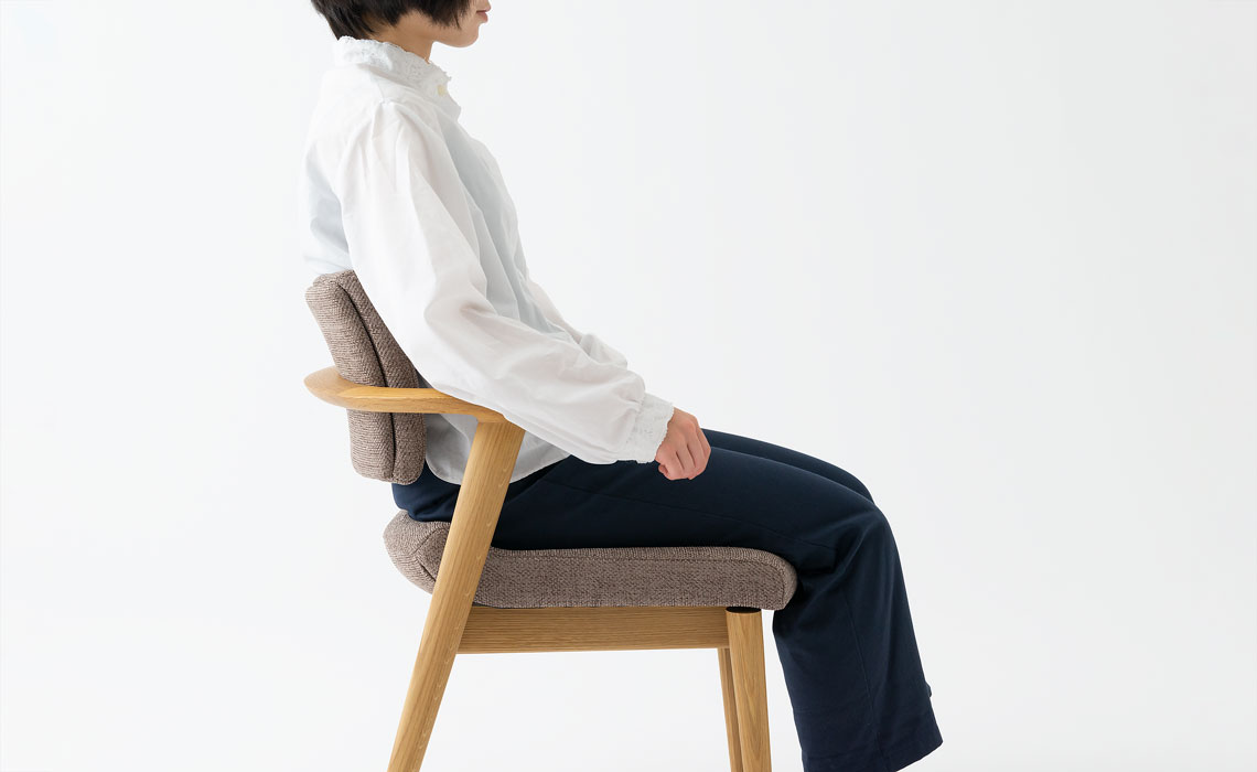 長時間座っても疲れない椅子 Hida通信 飛騨産業株式会社 公式 飛騨の家具 国産家具