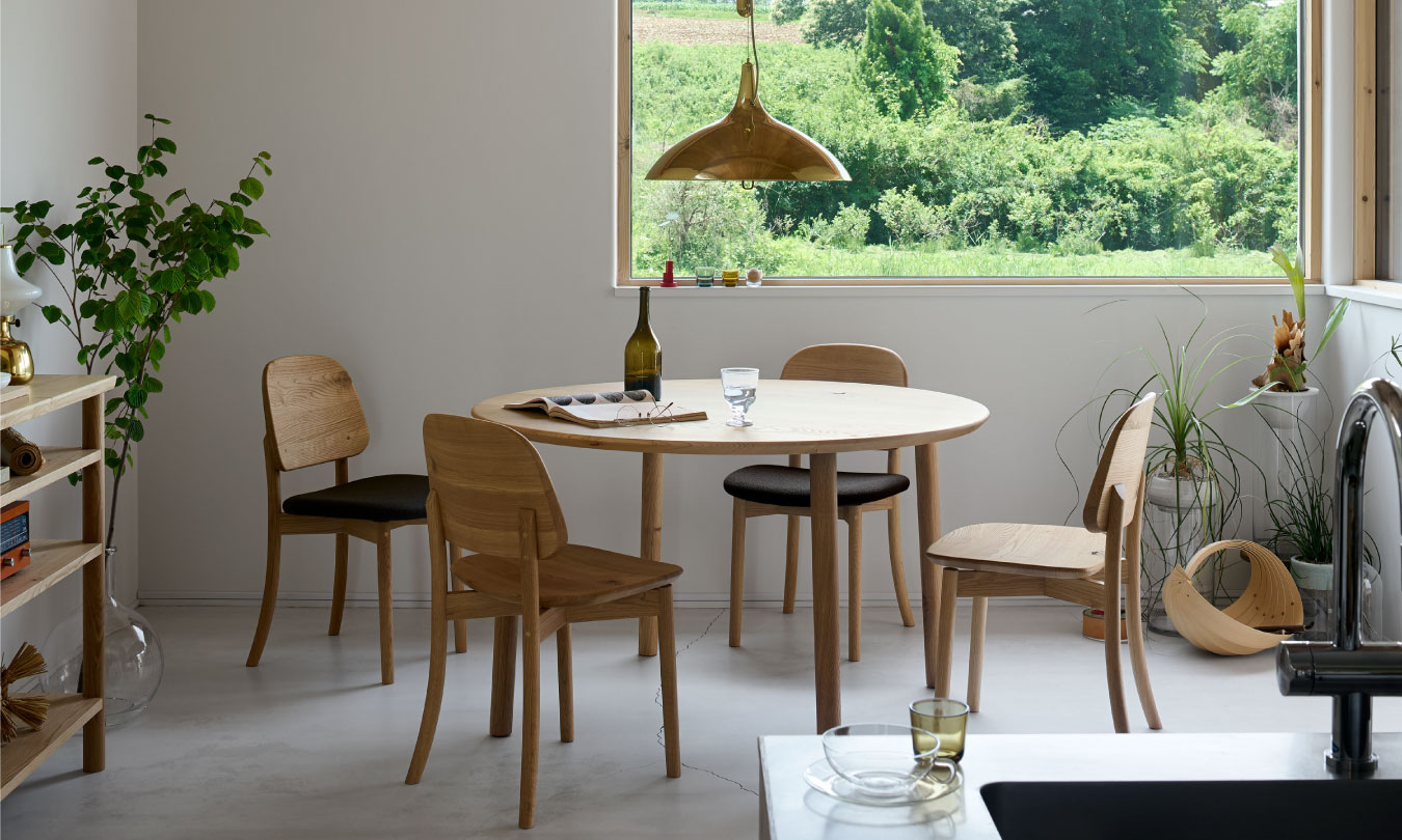 keikei リフレッシュタイプチェア　ロータイプ　オーク無垢　メープル色 keikei リフレッシュタイプチェア ロータイプ オーク無垢 メープル色