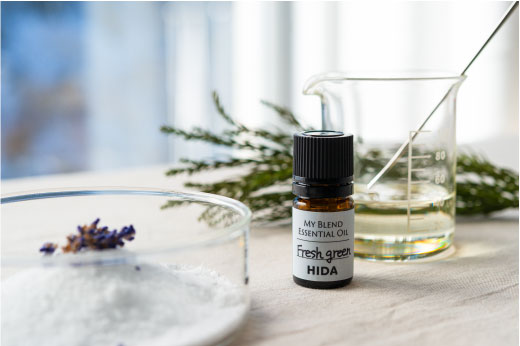 アロマ講座とブレンドオイルづくり